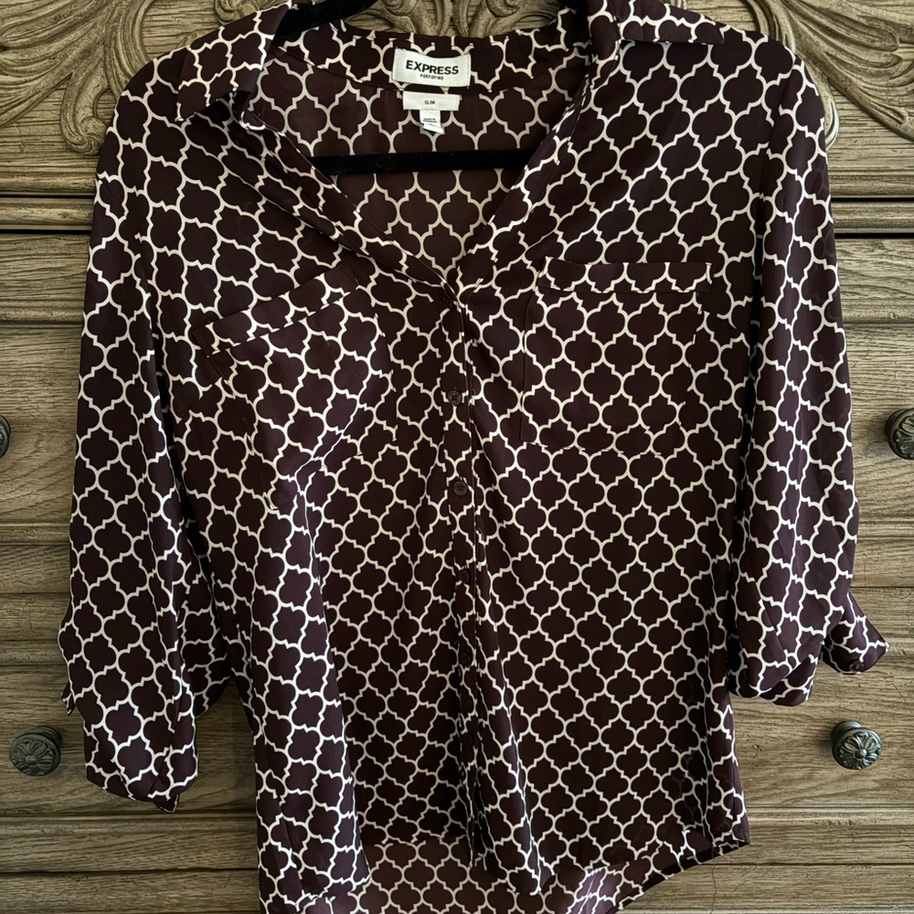 Express Red 3/4 Sleeve Graphic Blouse